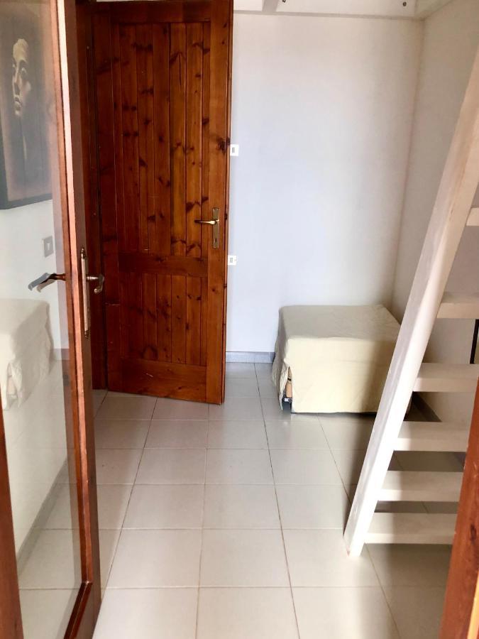 Appartement Teodor House à San Teodoro  Extérieur photo